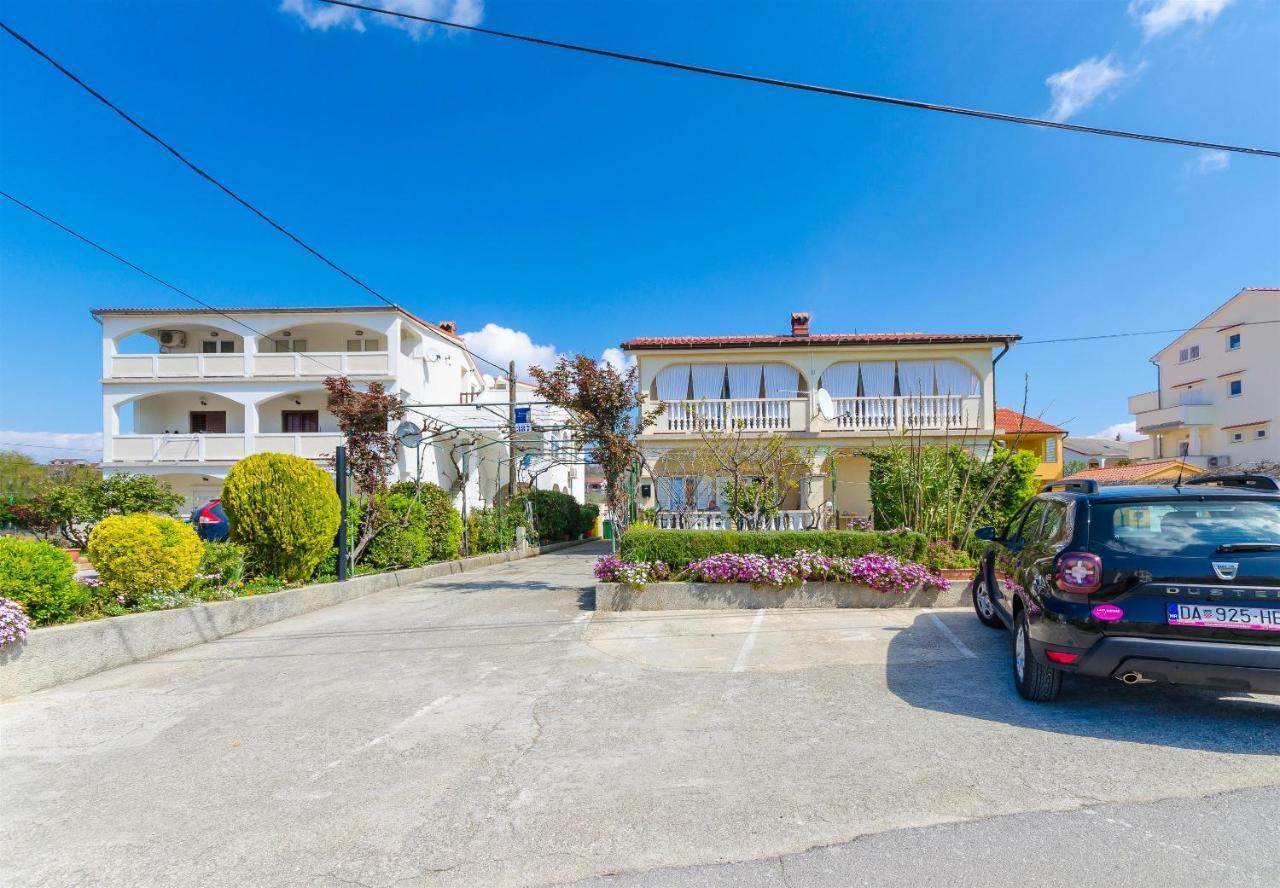 Apartments Mijatovic Lopar Exterior foto