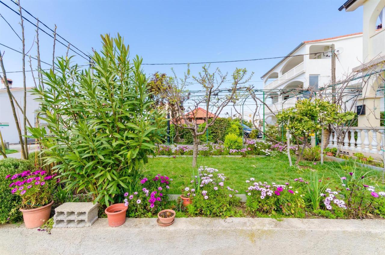 Apartments Mijatovic Lopar Exterior foto