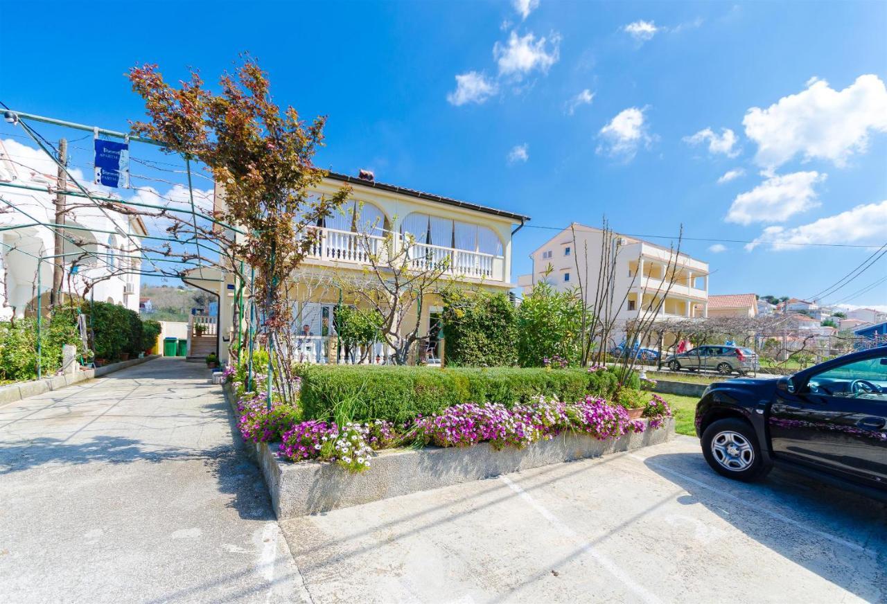 Apartments Mijatovic Lopar Exterior foto