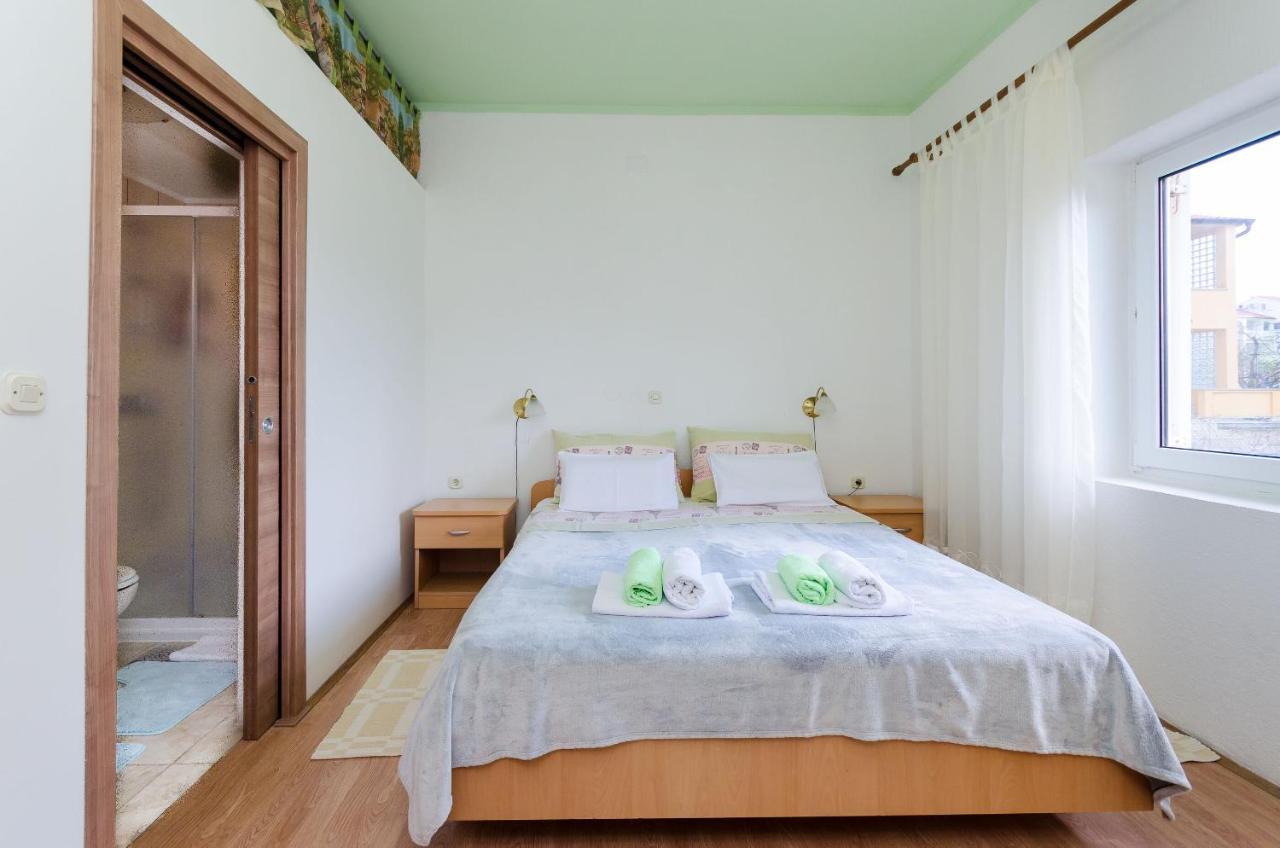Apartments Mijatovic Lopar Exterior foto