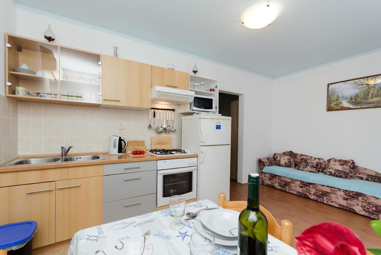 Apartments Mijatovic Lopar Exterior foto